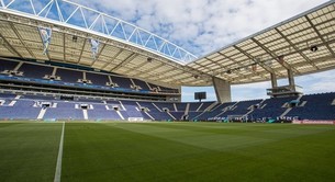 À conversa sobre o relvado do Estádio do Dragão - Portal de