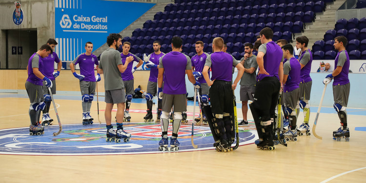 FC Porto - NotÃ­cias - Equipa de hÃ³quei em patins realiza