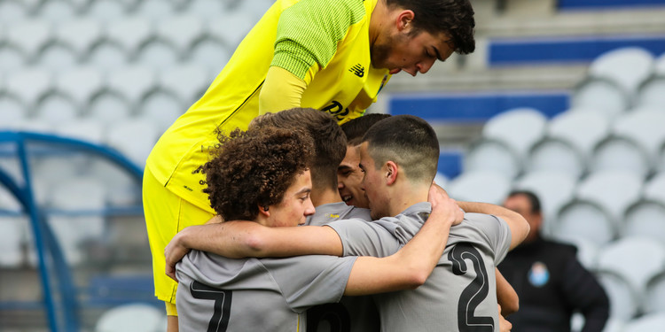 FC Porto - Notícias - Sub-17: Liderança reforçada