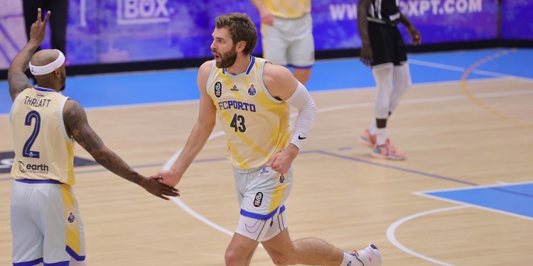 Basquetebol: Benfica é campeão com aveirenses em destaque.