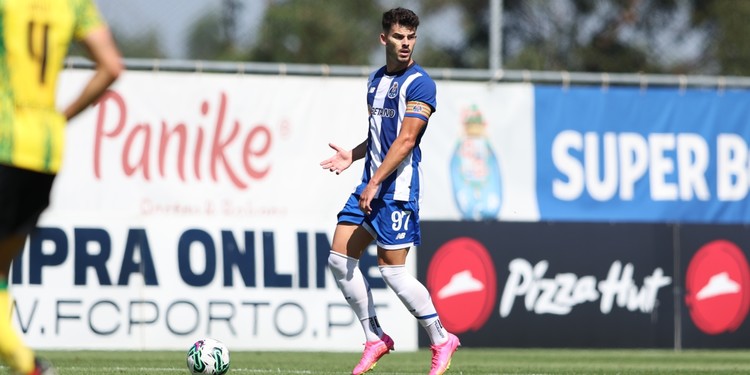 Golos de Moha Keita e Zé Pedro dão empate entre Belenenses e FC Porto B