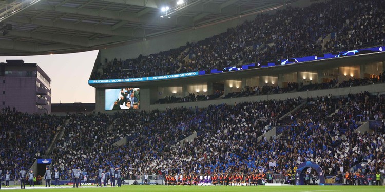 Final da Liga dos Campeões vai jogar-se no Estádio do Dragão