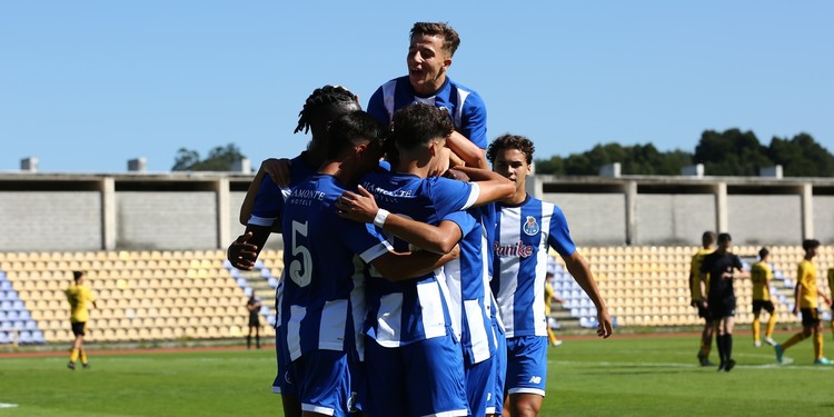 FC Porto 1-3 FC Famalicão  9.ª jornada Campeonato Nacional Sub-19 